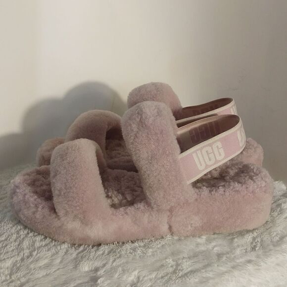 Ugg "Oh Yeah" Sheepskin Women's Sandals - Picture 1 of 6